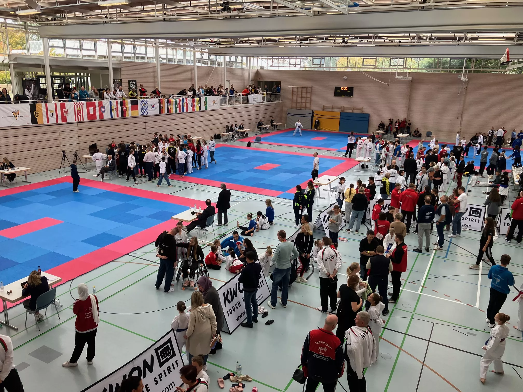 Halle 1